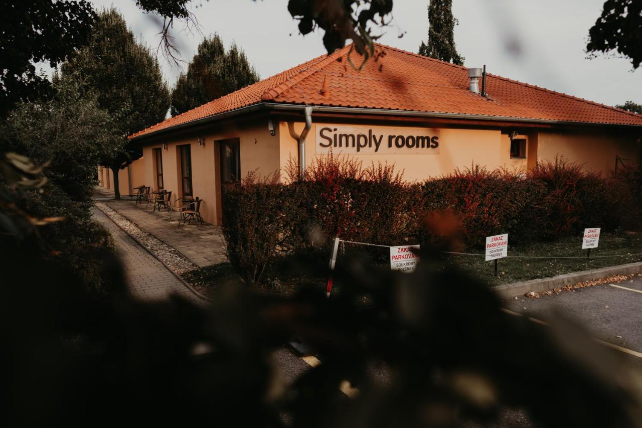 סלאקוב או ברנה Simply Rooms מראה חיצוני תמונה